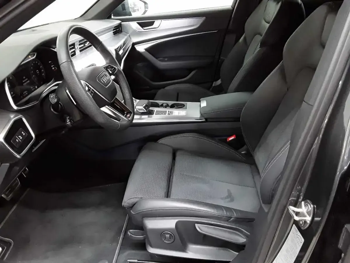 Gebraucht Audi A6 S-Line 286 PS (210 kW) 2024 Daytonagrau perleffekt Kombi