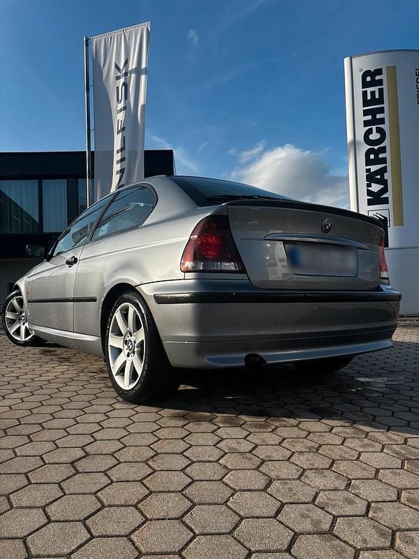Gebraucht BMW 316 Compact 115 PS (84 kW) 2005 Silber Kleinwagen