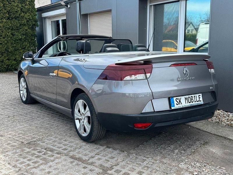 Gebraucht Renault Mégane Cabriolet Dynamique 131 PS (96 kW) 2012 Grau Cabrio