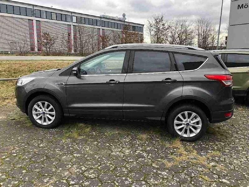 Gebraucht Ford Kuga Titanium 180 PS (132 kW) 2016 Unbekannt SUV
