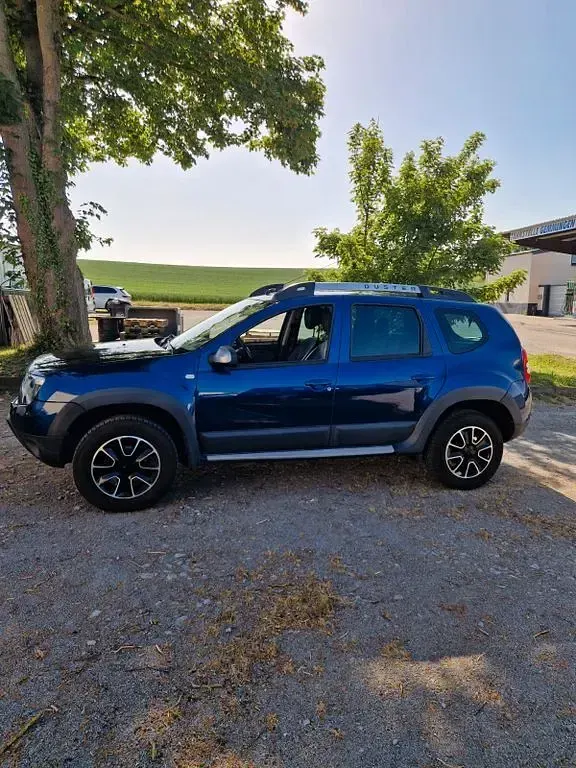 Używany Dacia Duster Prestige 114 KM (83 kW) 2016 Niebieski SUV