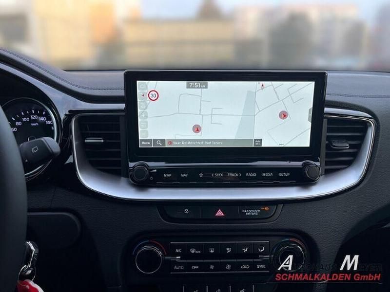 Gebraucht Kia Ceed Comfort 140 PS (102 kW) 2024 Infra red m Kleinwagen