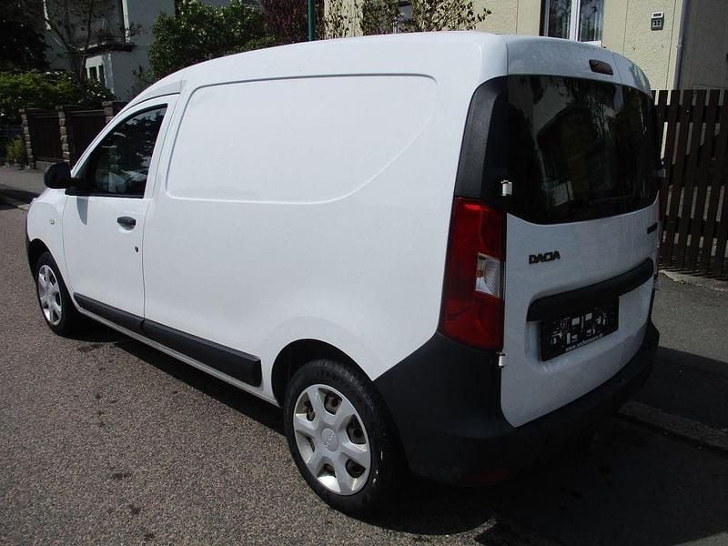 Second-hand Dacia Dokker 102 CP (75 kW) 2017 Alb Monovolum