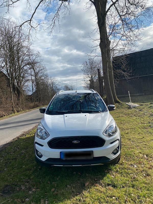 Gebraucht Ford Ka Plus Active 85 PS (62 kW) 2019 Weiß Kleinwagen