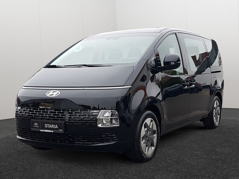 Schwarz Gebraucht 2024 Hyundai Staria Trend Van | 43.980 € (Superpreis) - Bild 1/4