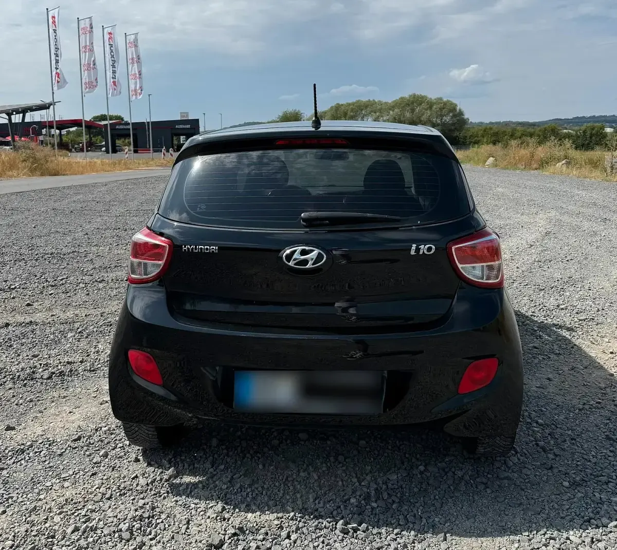 Gebraucht Hyundai i10 67 PS (49 kW) 2014 Schwarz Kleinwagen