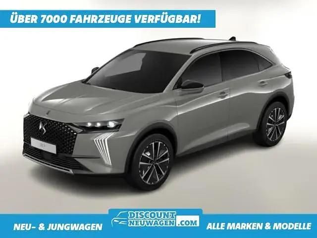 Seidengrau metallic Neu 2025 DS Automobiles DS7 Crossback SUV | 33.002 € (Guter Preis) - Bild 1/4