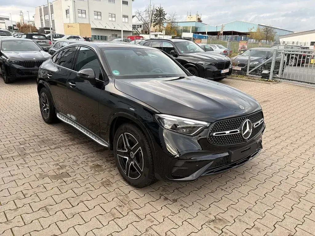 Gebraucht Mercedes GLC220 AMG line 197 PS (144 kW) 2025 Schwarz SUV