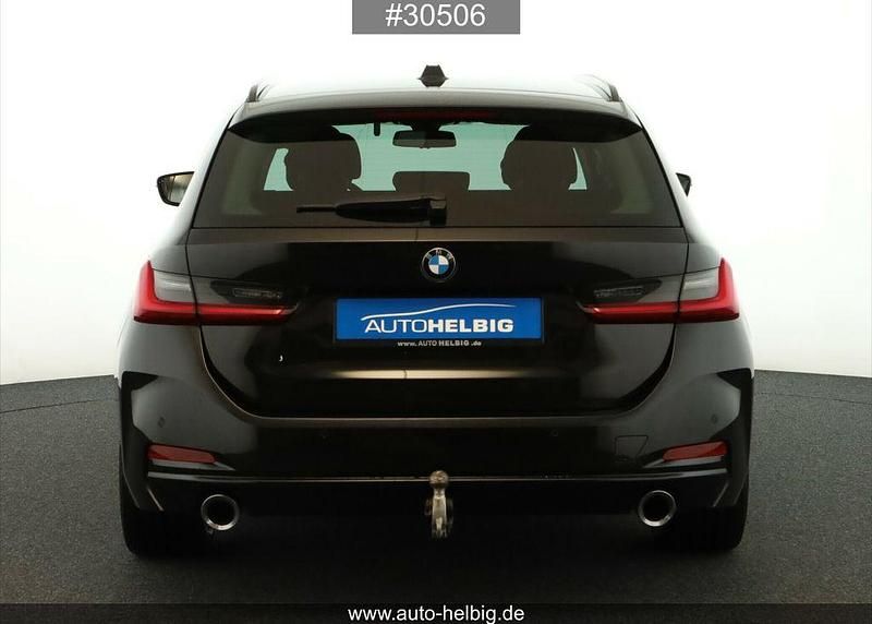 Gebraucht BMW 320 190 PS (139 kW) 2022 Schwarz Kombi