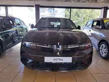 Neu Opel Astra Ultimate 131 PS (96 kW) 2026 Lackierung schwarz perla nera/ Kombi
