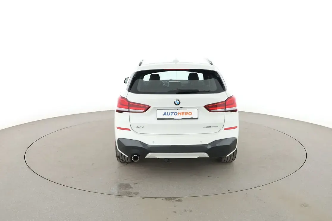 Gebraucht BMW X1 M Sport 95 PS (69 kW) 2021 Weiß SUV