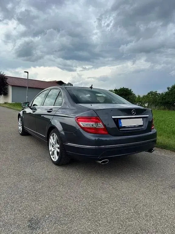 Gebraucht Mercedes C350 231 PS (169 kW) 2010 Grau Limousine