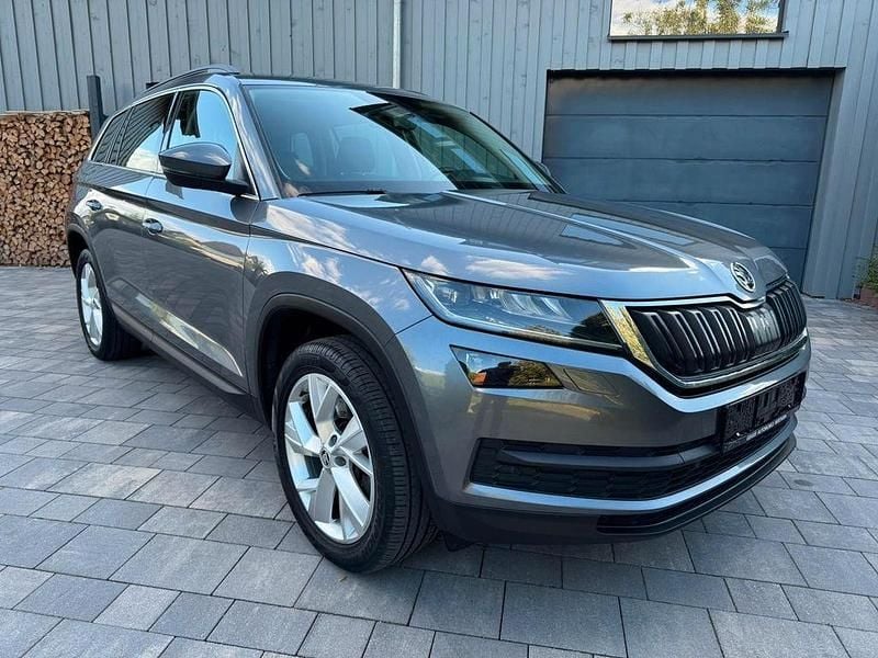 Grau Gebraucht 2020 Skoda Kodiaq Soleil SUV | 25.740 € (Superpreis) - Bild 1/4