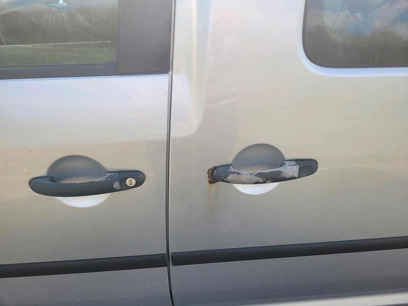 Gebraucht VW Caddy Life 105 PS (77 kW) 2006 Silber Van / Kleinbus