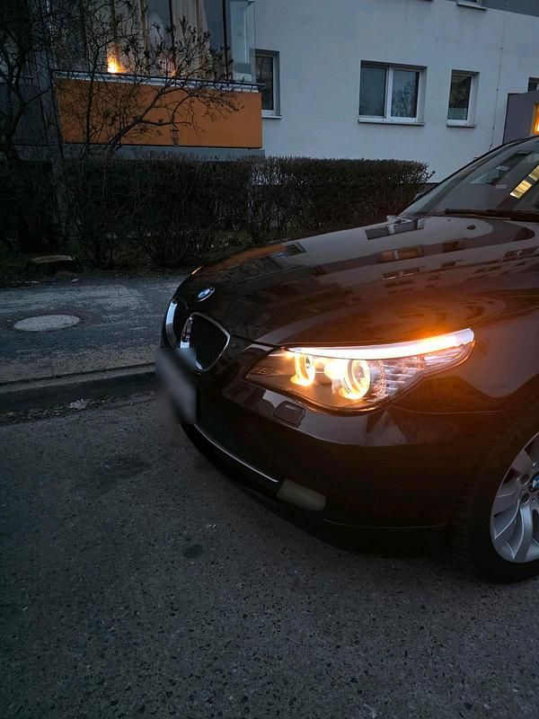 Gebraucht BMW 520 163 PS (119 kW) 2009 Schwarz Limousine