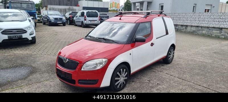 Rot Gebraucht 2009 Skoda Roomster Kombi | 2.490 € (Guter Preis) - Bild 1/4