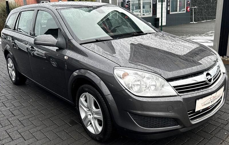 Grau Gebraucht 2009 Opel Astra Edition Kombi | 2.999 € (Fairer Preis) - Bild 1/4