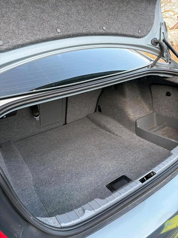 Gebraucht BMW 325 218 PS (160 kW) 2005 Grau Limousine