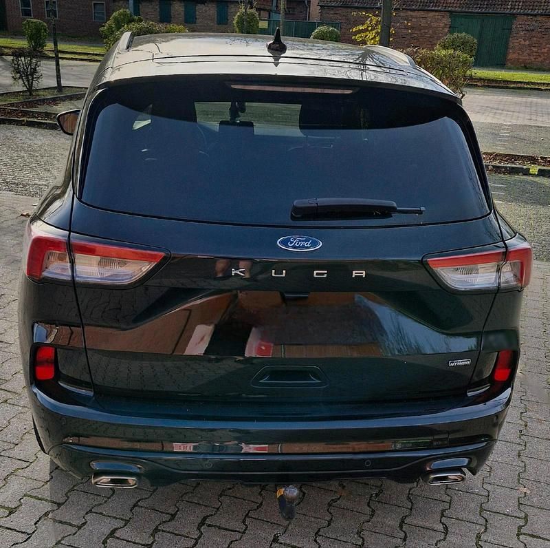 Gebraucht Ford Kuga 225 PS (165 kW) 2020 Schwarz SUV