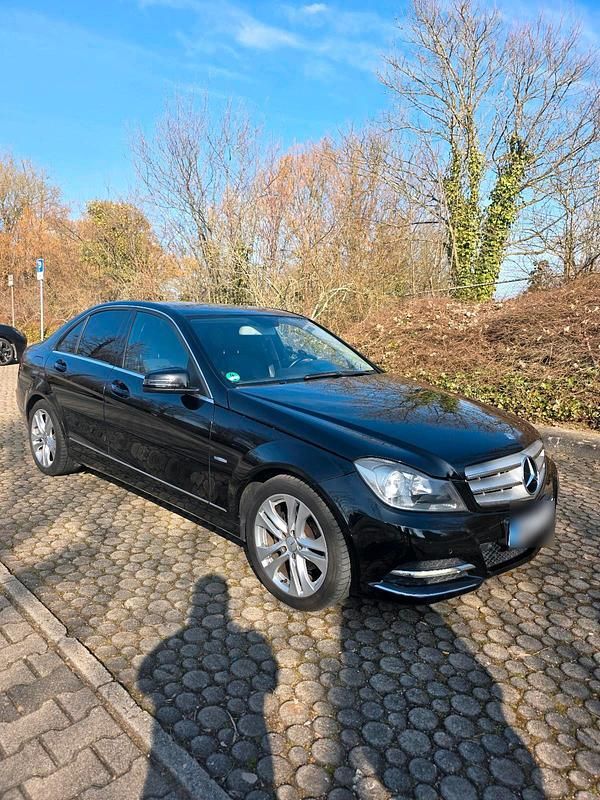 Gebraucht Mercedes C180 120 PS (88 kW) 2012 Schwarz Limousine