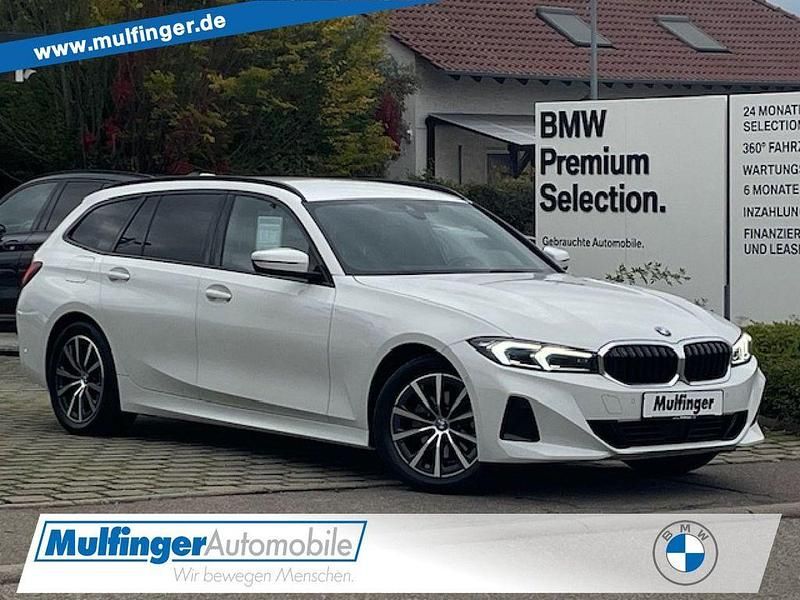 Alpinweiss Gebraucht 2022 BMW 320 Sport Line Kombi | 31.900 € (Fairer Preis) - Bild 1/4
