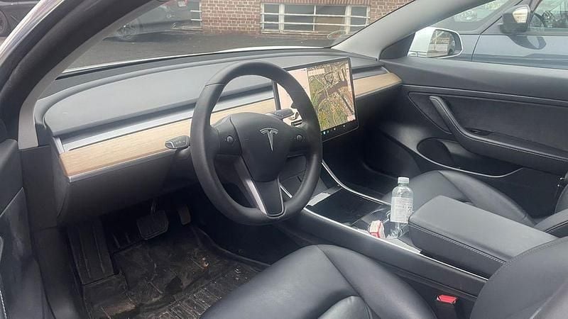 Gebraucht Tesla Model 3 Standard Range Plus 239 kW (325 PS) 2020 Weiß Limousine