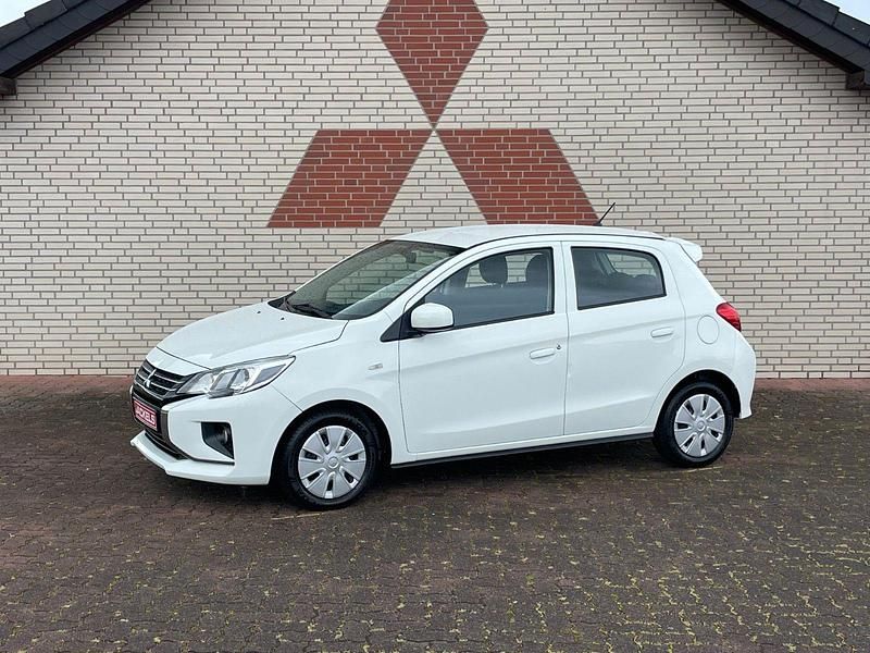 Weiß Gebraucht 2021 Mitsubishi Space Star Spirit Kleinwagen | 7.490 € (Guter Preis) - Bild 1/4