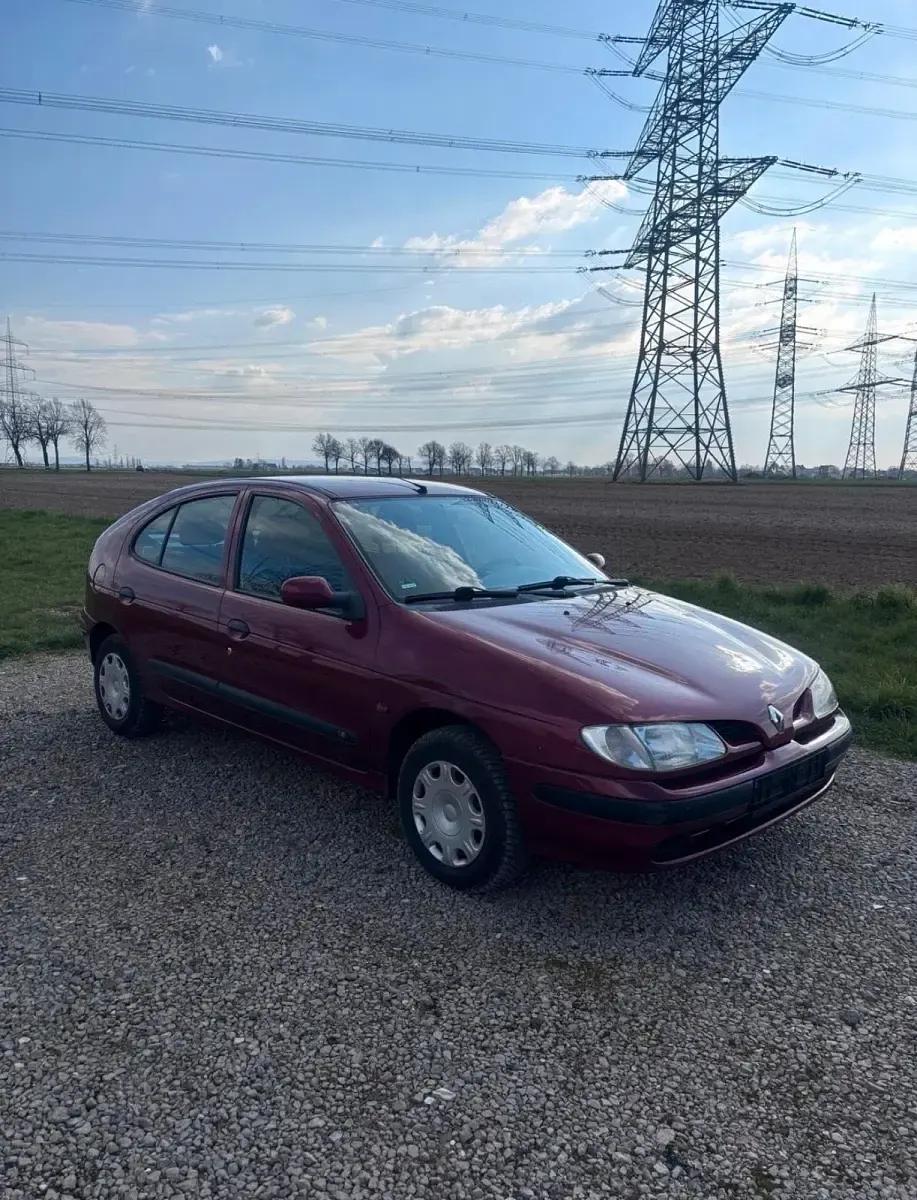Gebraucht Renault Mégane 75 PS (55 kW) 1997 Rot Limousine