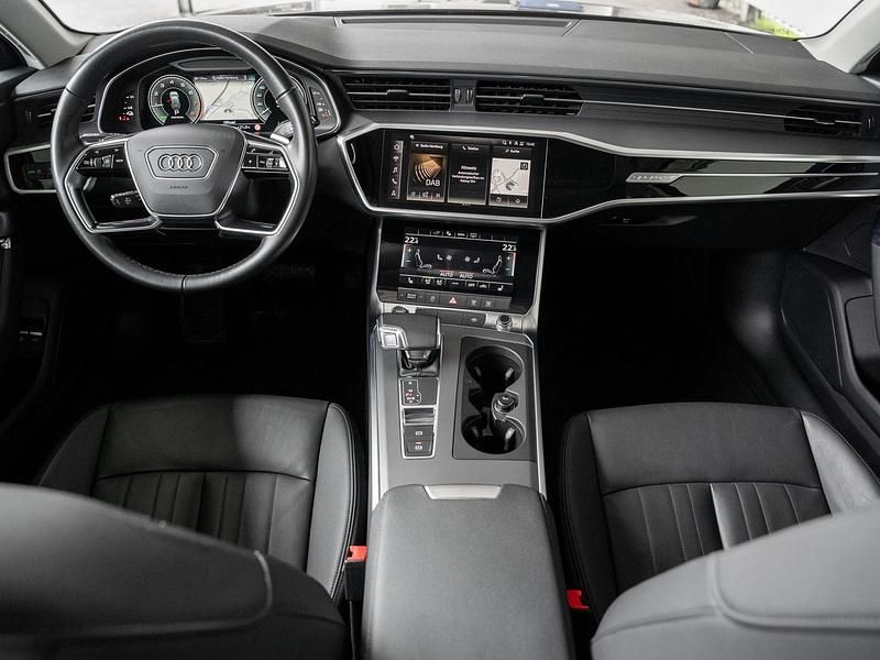 Gebraucht Audi A6 Premium 299 PS (219 kW) 2022 Blau Kombi