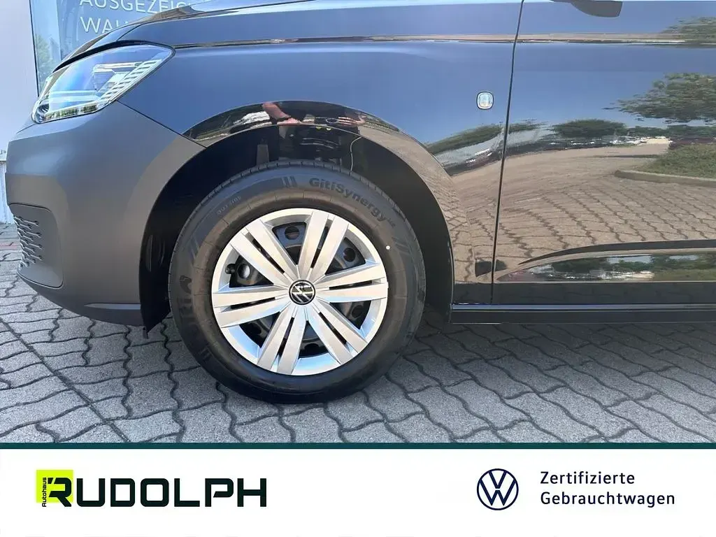 Gebraucht VW Caddy Basis 102 PS (75 kW) 2024 Schwarz Van / Kleinbus