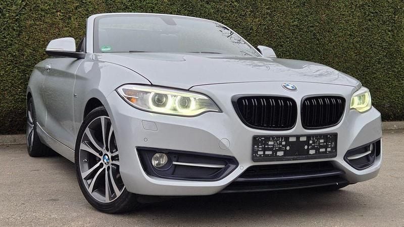 Gebraucht BMW 220 Sport Line 184 PS (135 kW) 2016 Grau Cabrio