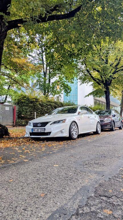 Weiß Gebraucht 2008 Lexus IS350 Limousine | 10.500 € - Bild 1/4