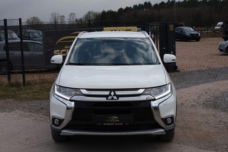 Gebraucht Mitsubishi Outlander 150 PS (110 kW) 2017 Weiß SUV