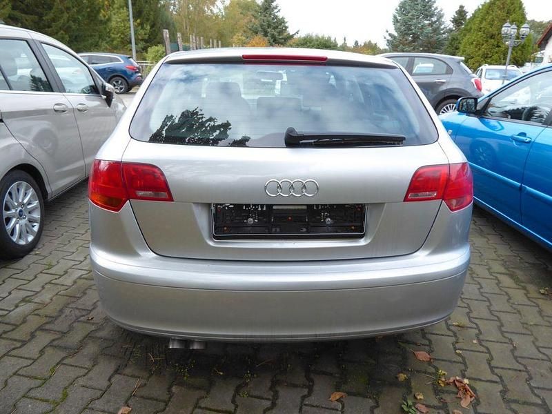 Gebraucht Audi A3 Sportback Attraction 105 PS (77 kW) 2008 Silber Kleinwagen