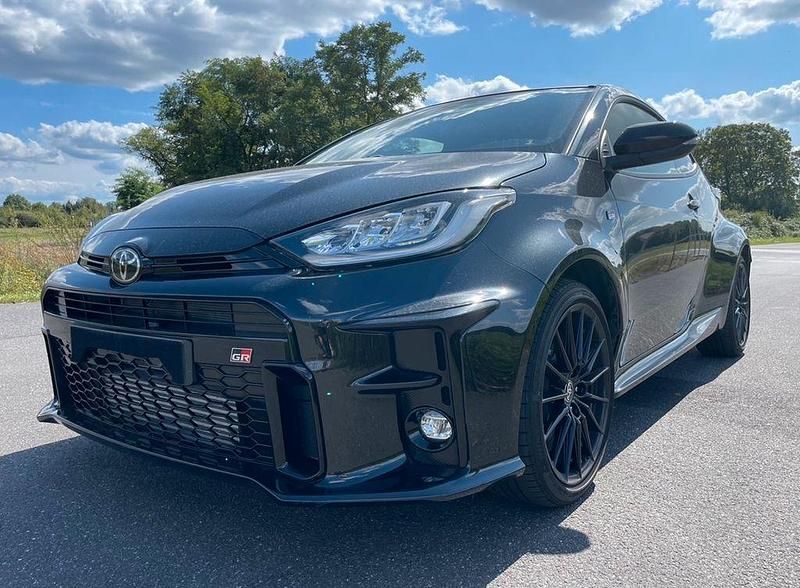 Gebraucht Toyota Yaris Basis 261 PS (191 kW) 2020 Schwarz Kleinwagen