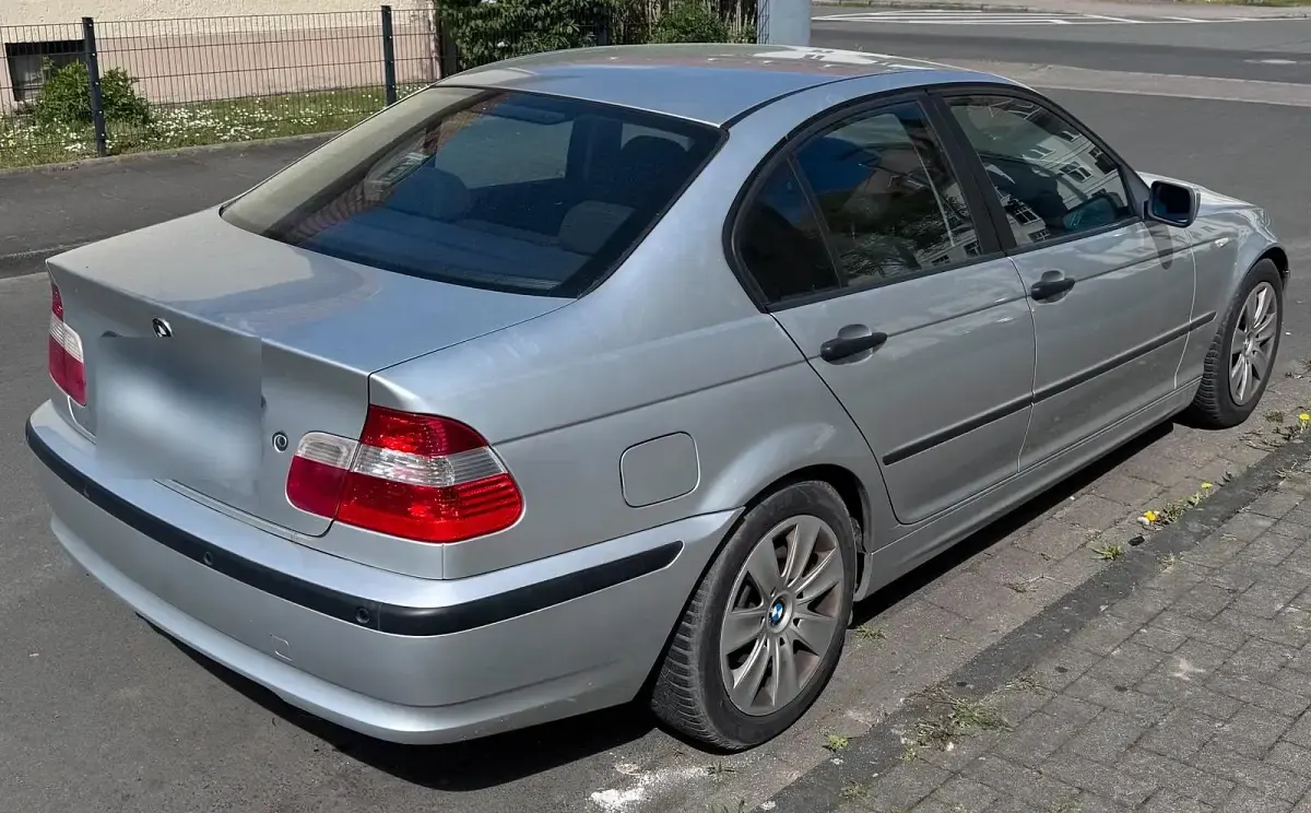 Gebraucht BMW 318 143 PS (105 kW) 2004 Silber Limousine