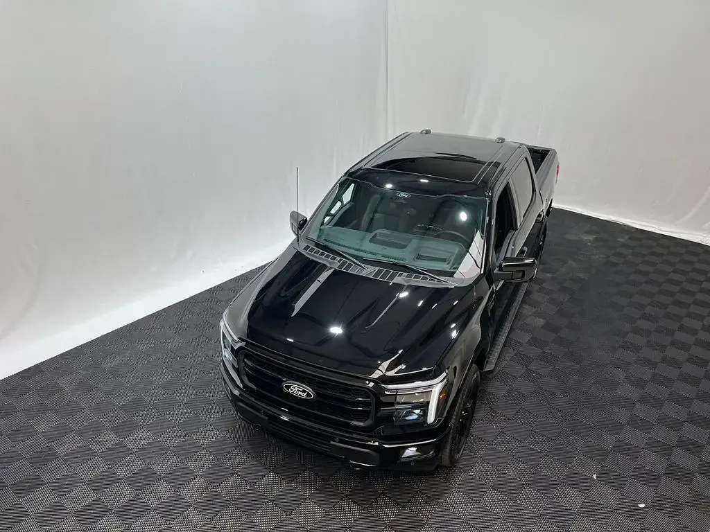 Neu Ford V8 Lariat 405 PS (297 kW) 2026 Schwarz SUV