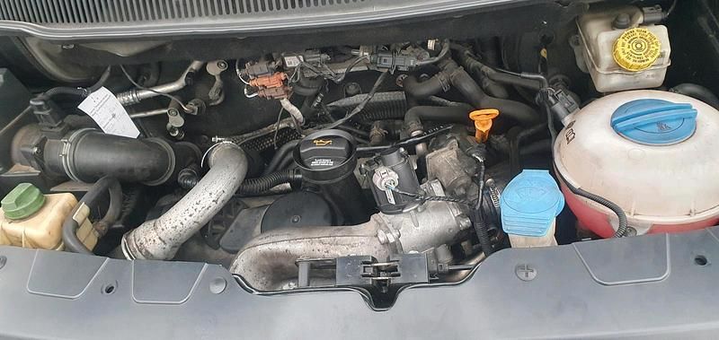 Gebraucht VW T5 135 PS (99 kW) 2006 Gold Van