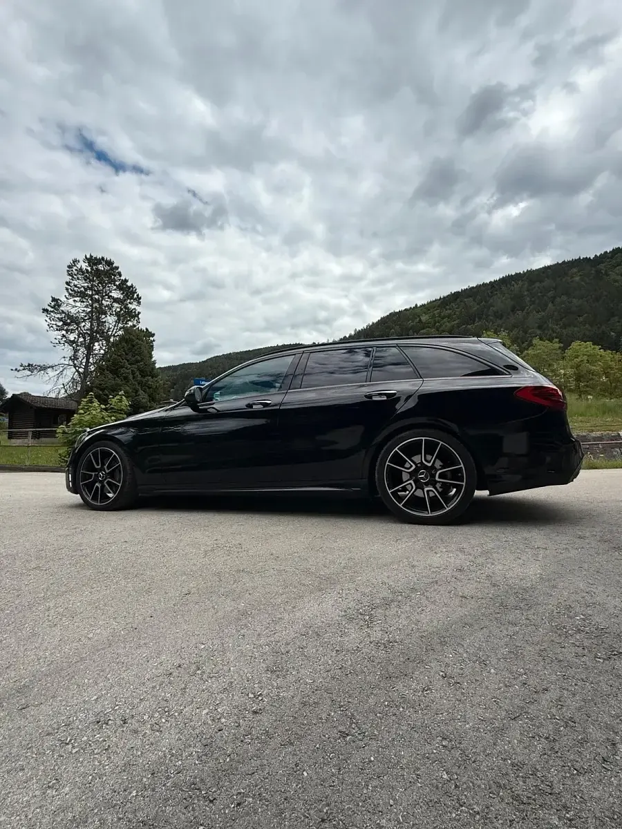 Gebraucht Mercedes C300 AMG 245 PS (180 kW) 2020 Schwarz Kombi