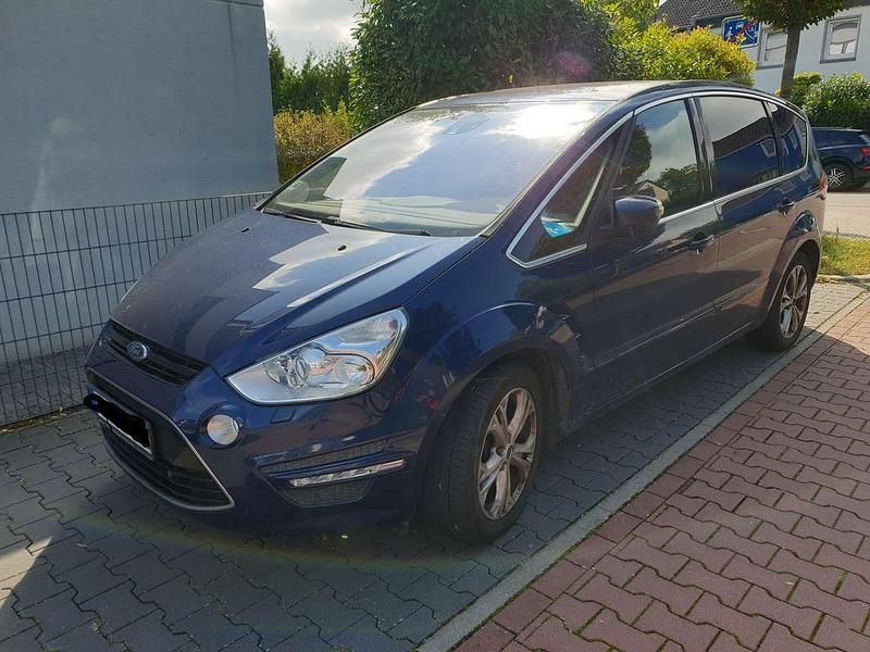 Blau Gebraucht 2012 Ford S-MAX Titanium Van / Kleinbus | 6.499 € (Guter Preis) - Bild 1/4