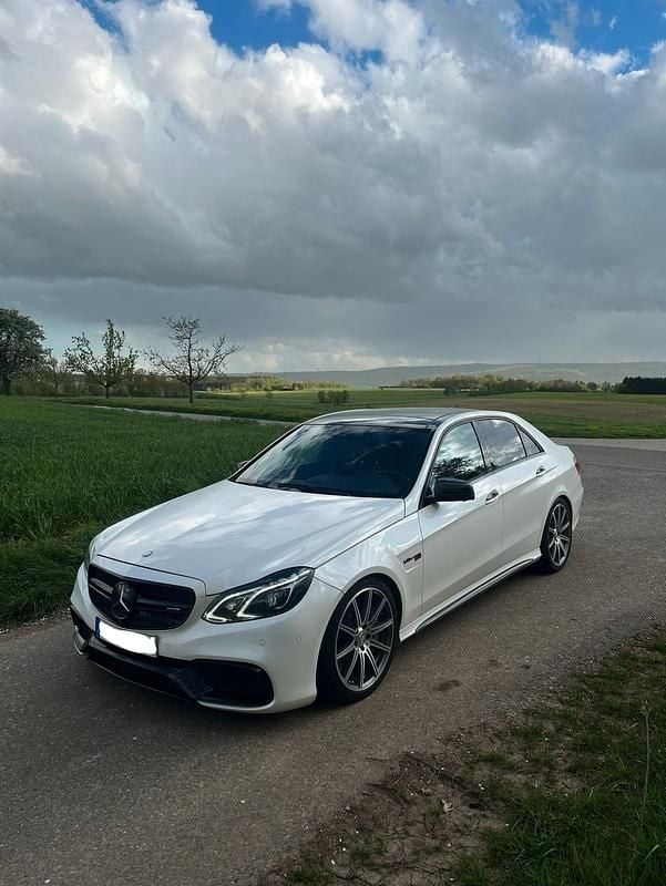 Gebraucht Mercedes E63S AMG AMG 585 PS (430 kW) 2014 Weiß Limousine