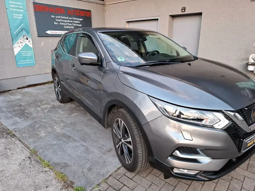 Gebraucht Nissan Qashqai N-Connecta 116 PS (85 kW) 2017 Grau SUV