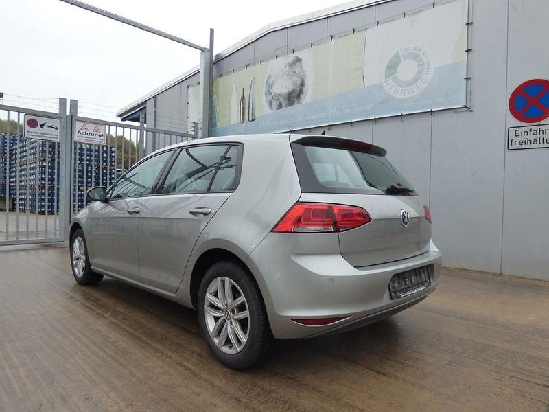 Gebraucht VW Golf VII Comfortline 86 PS (63 kW) 2013 Silber Limousine