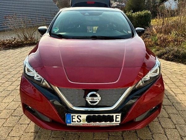Gebraucht Nissan Leaf N-Connecta 110 kW (150 PS) 2019 Rot Kleinwagen