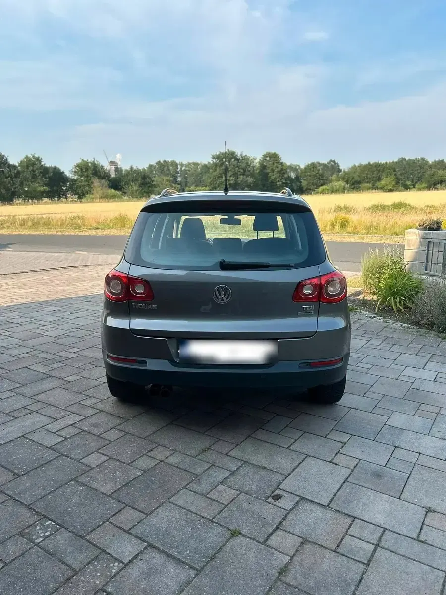 Gebraucht VW Tiguan 140 PS (102 kW) 2010 Grau SUV