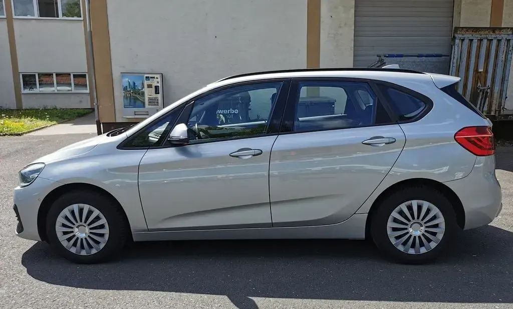 Gebraucht BMW 218 Active Tourer Advantage 150 PS (110 kW) 2019 Silber Van / Kleinbus