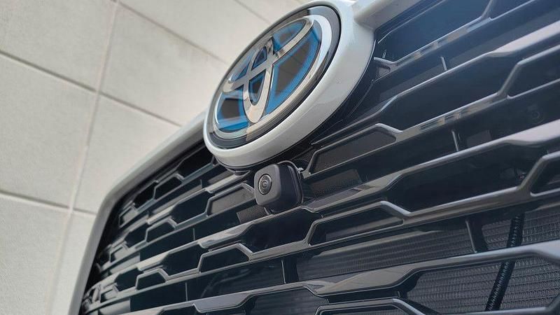 Gebraucht Toyota RAV4 Hybrid Style 178 PS (130 kW) 2025 Weiß SUV