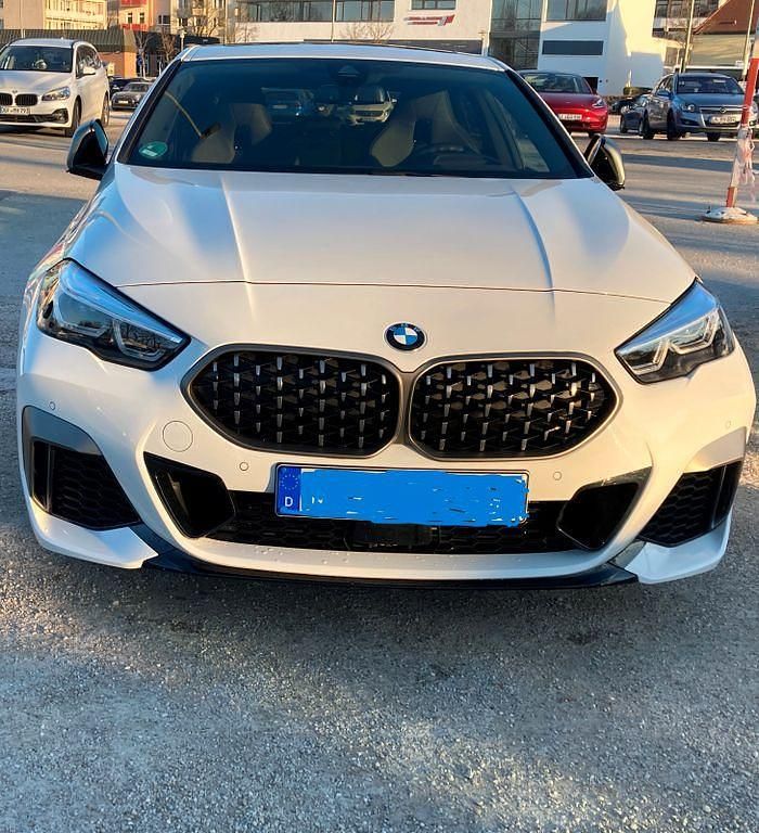 Weiß Gebraucht 2021 BMW M235 Comfort Edition Coupé | 31.800 € (Fairer Preis) - Bild 1/4
