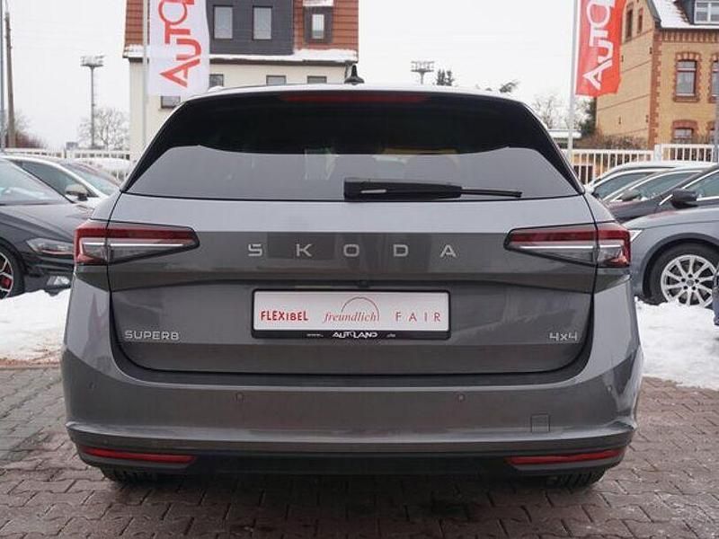 Gebraucht Skoda Superb 193 PS (141 kW) 2024 Schwarz Kombi