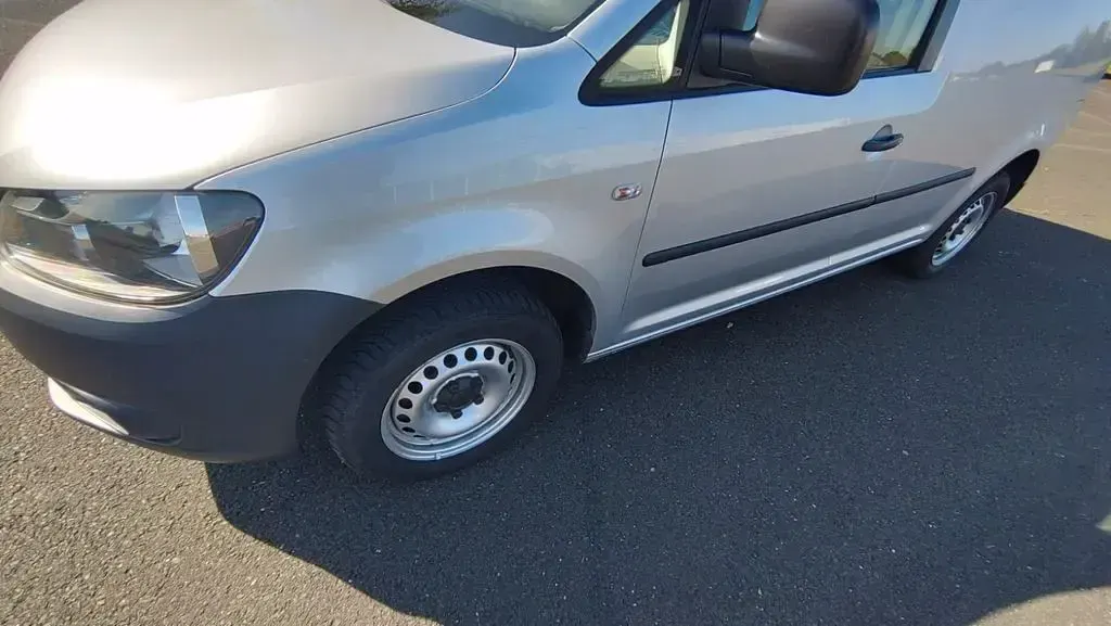 Usata VW Caddy 75 CV (55 kW) 2010 Argento Monovolume